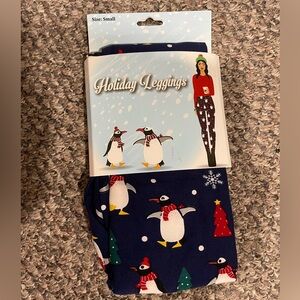 NWT Festive Penguin Holiday Leggings